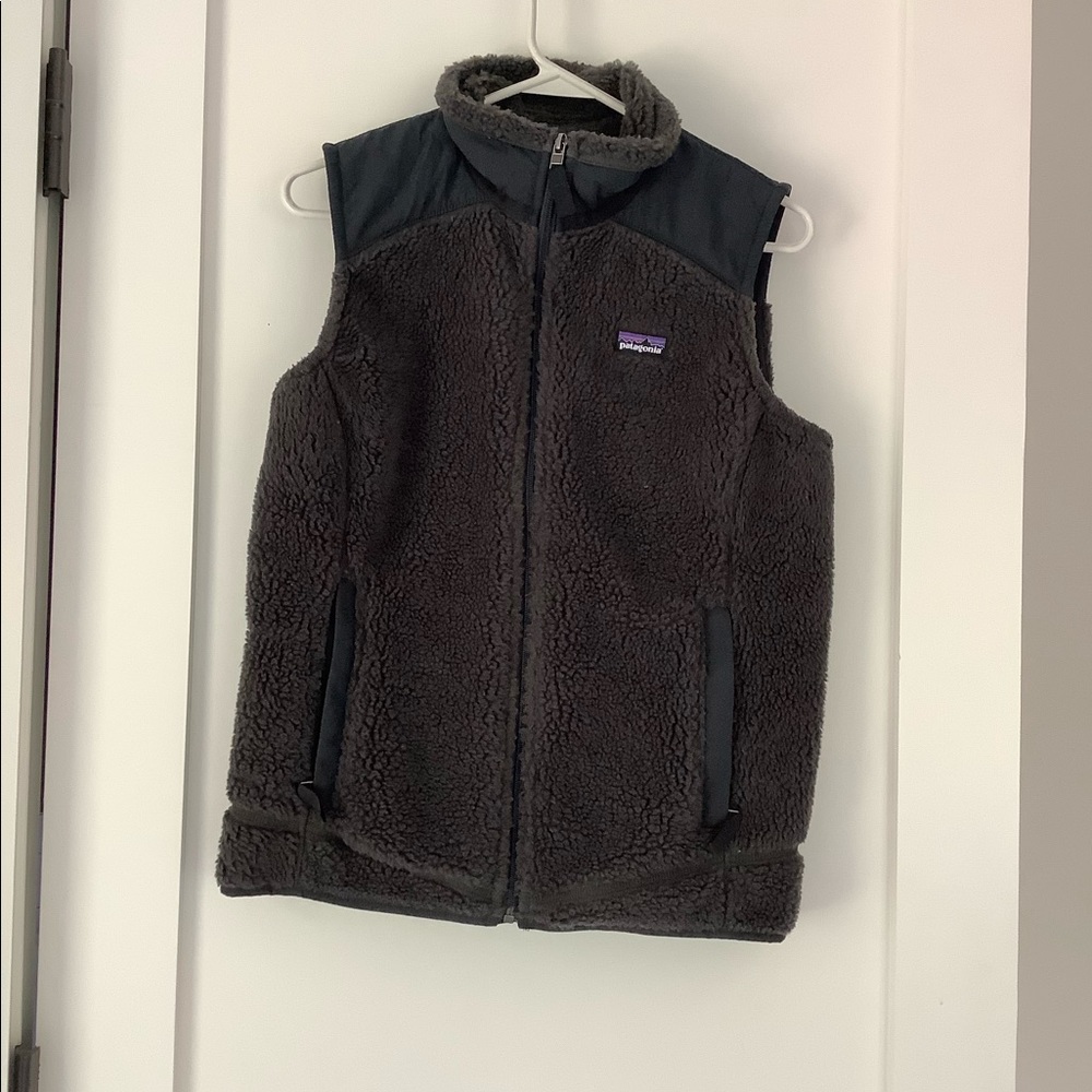 Patagonia fleece dark grey vest size M